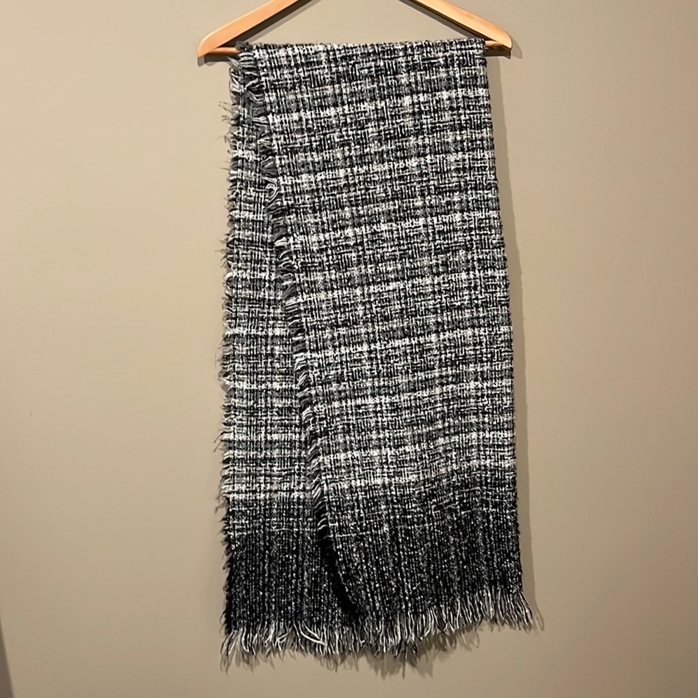 Charlotte Daniel shawl